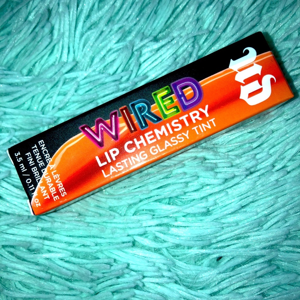 Urban Decay Wired Lip Chemistry Lasting Glassy Tint. -Switch